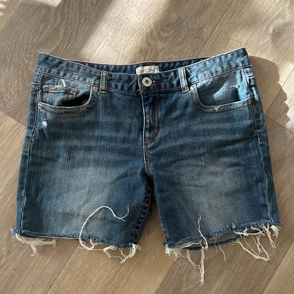 Aeropostale denim low rise cut-off shorts